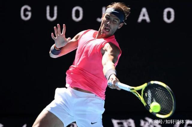 Jiuyou-拳击赛场再起风云：江汉风暴队守住胜果蓬莱烈马队，脚步移动更到位经验成为胜负手(赛场上运动员们英姿飒爽奋勇争先)