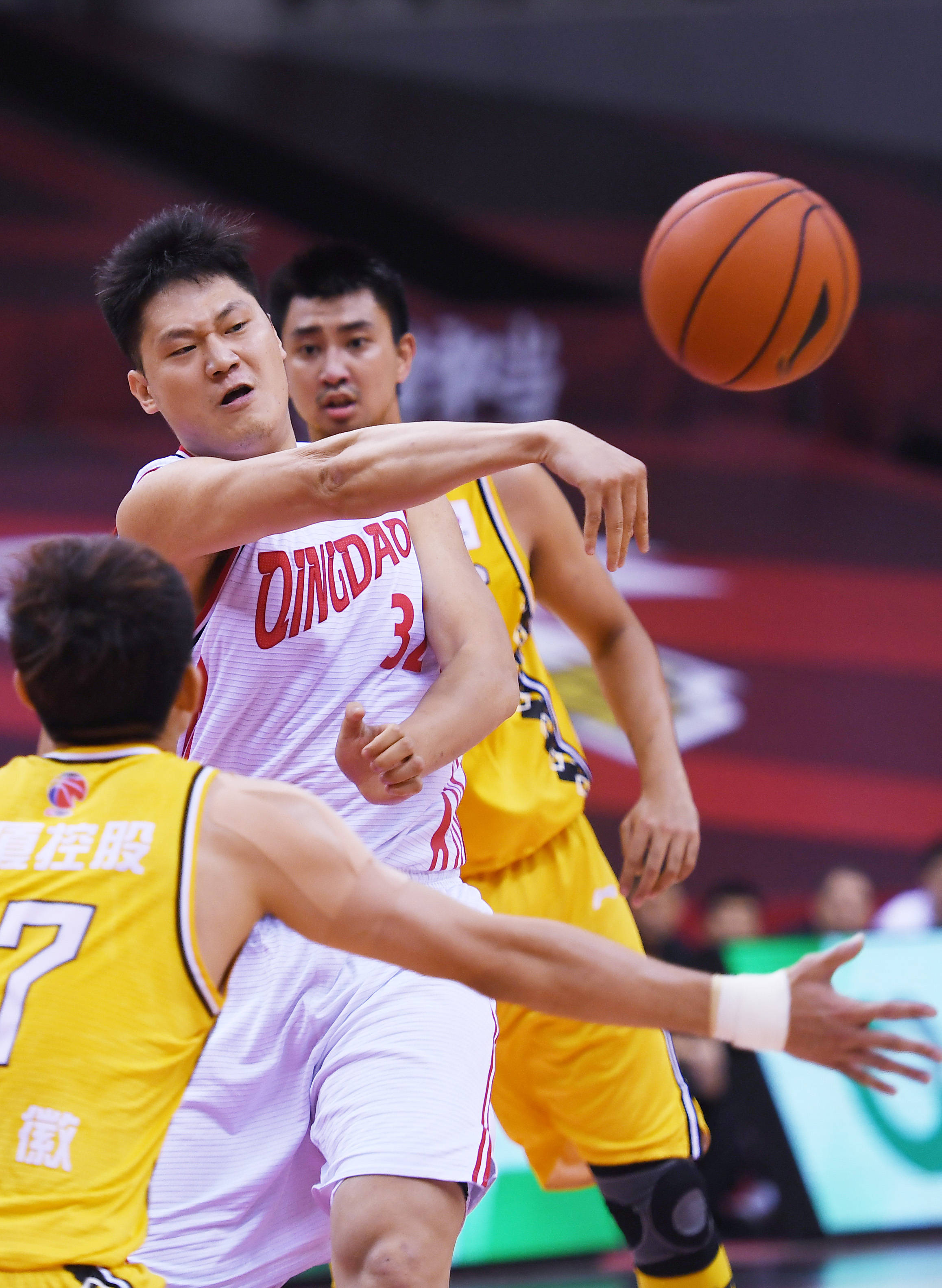 Jiuyou-关键时刻体能课后，山东男篮队长鼓劲备战欧超杯，质疑声仍在，轮换策略成焦点的简单介绍