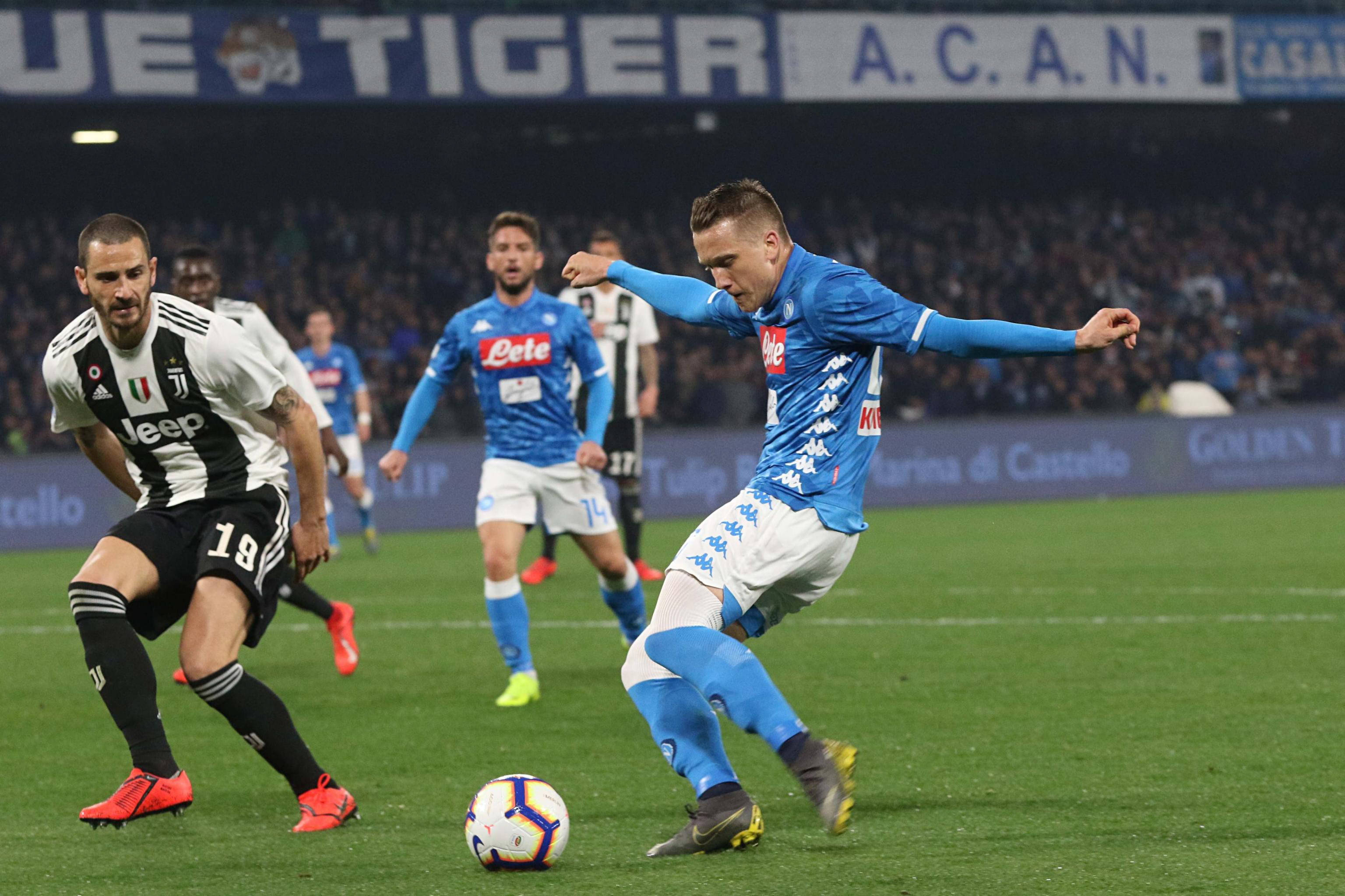 九游娱乐-凯恩巅峰对决，塔图姆与80激战尤文图斯分钟，赛况扑朔迷离胜负难料！的简单介绍